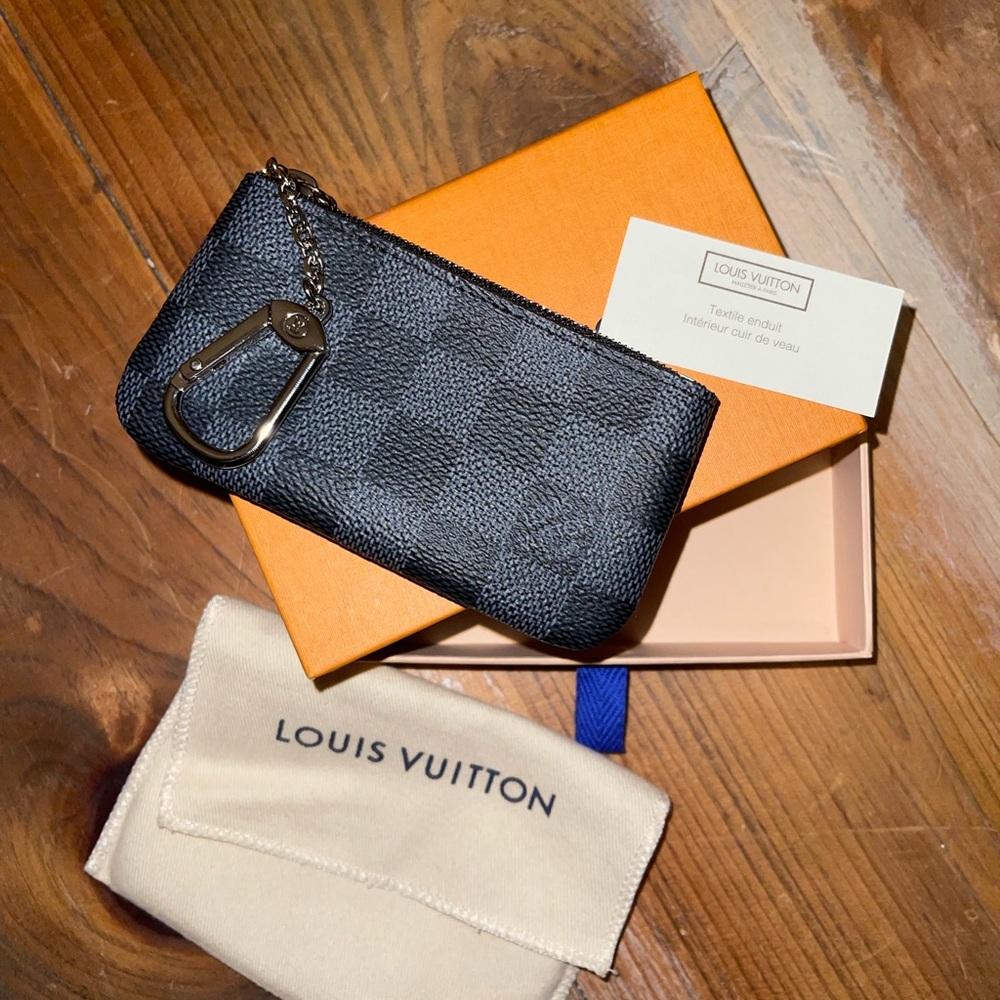 Louis Vuitton Damier Graphite Key Pouch *NIB*
